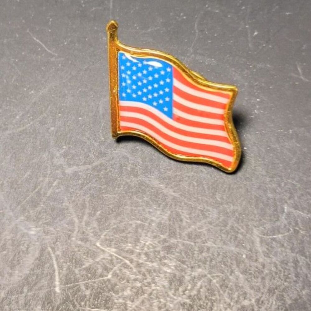 American Flag & Eagle Gold Lapel Pin - Vintage Patriotic Hat Pin